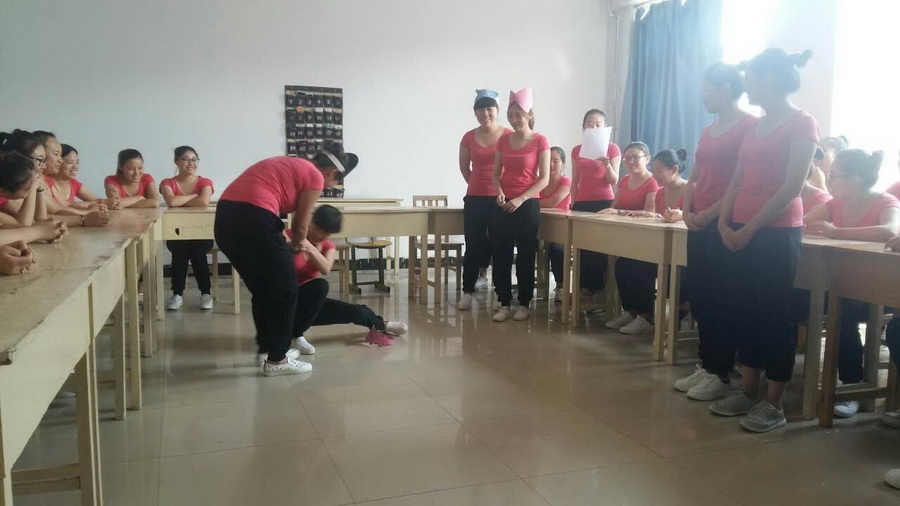 邓颖超班团日活动.jpg
