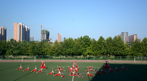 学前w-e队.jpg
