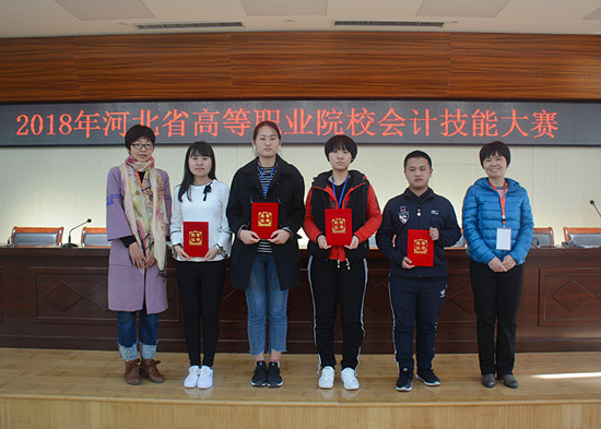 张运琴老师指导的由郎永乾、史占丽、张静晗、王盈组成的代表队.JPG