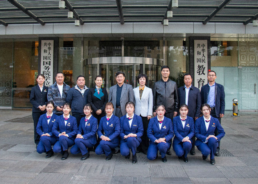 微信图片_20191110184444修.jpg